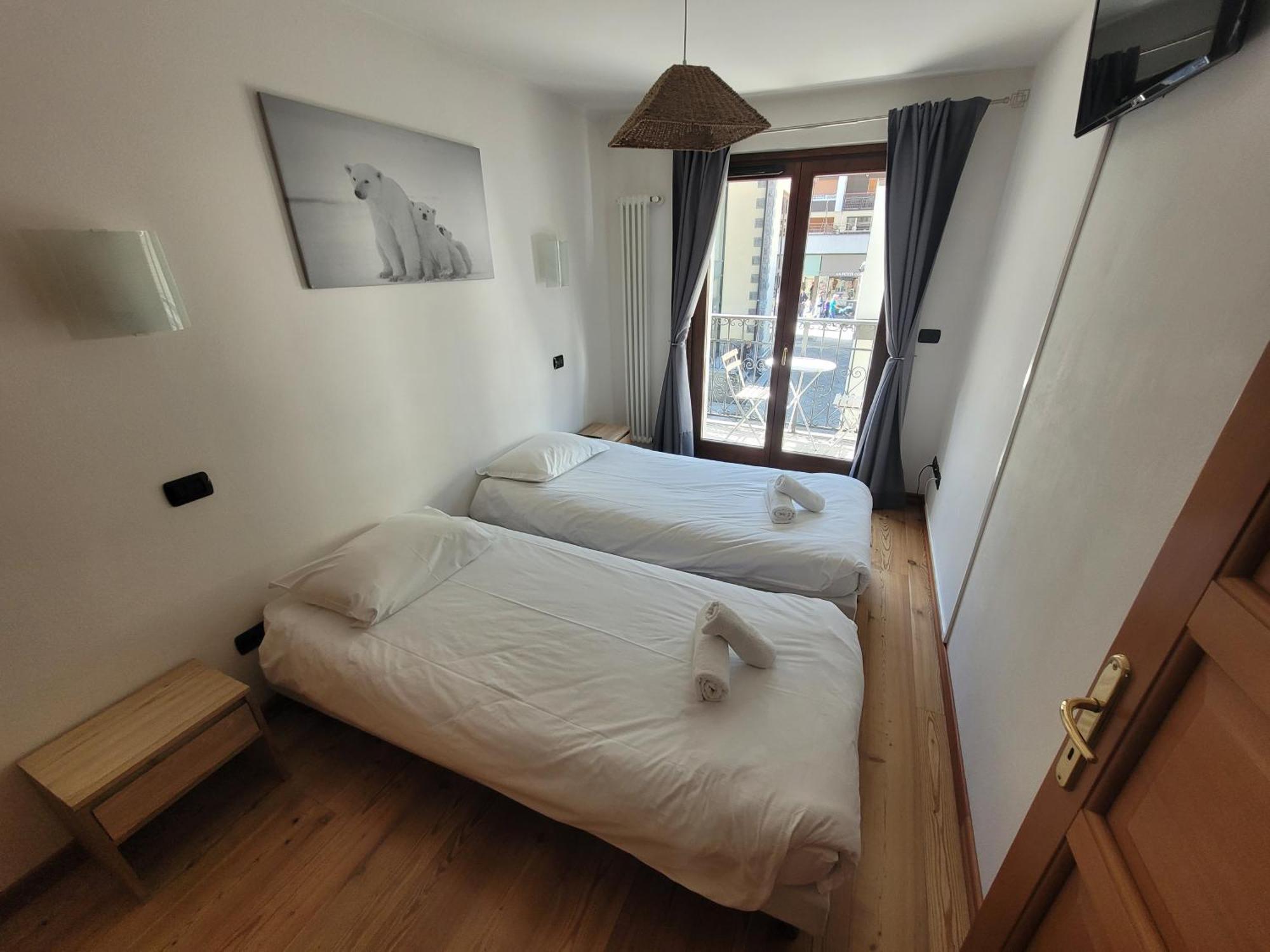 4-Star Apartments In Chamonix Centre With Free Private Parking Exterior photo